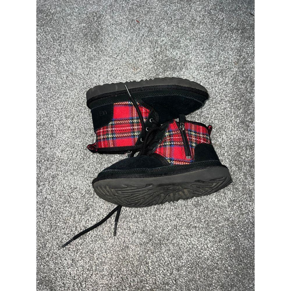 UGG‎ Neumel ll Tartan Plaid Boots Youth Size 12
